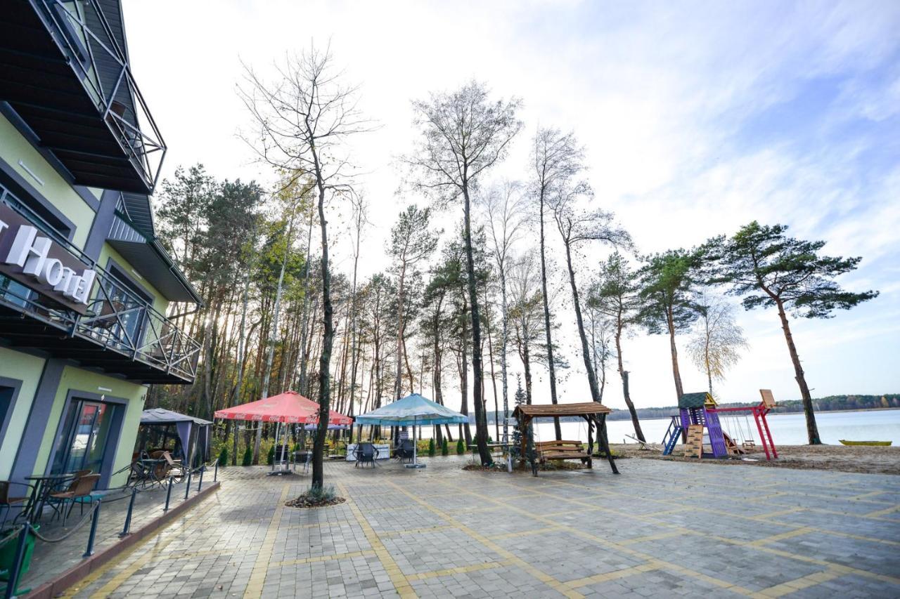 Forest Hotel Polis'ke エクステリア 写真